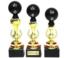 Trophäe "Bowlingkugel": Trophäe "Österreich" inkl. schwarzer "Bowlingkugel".